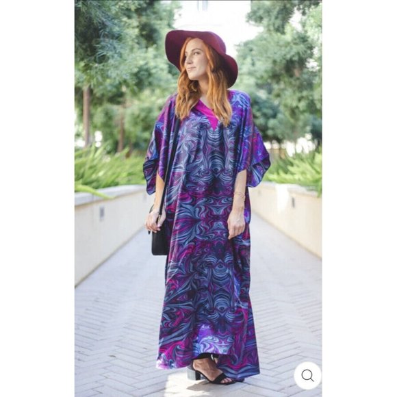 Jessica Long Caftan By Winlar Size One Size Fits Most - Picture 1 of 10